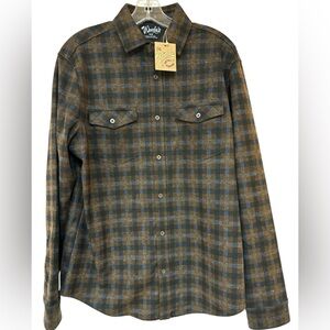 NWT Men’s Retro Lounge Flannel Shirt - Medium
